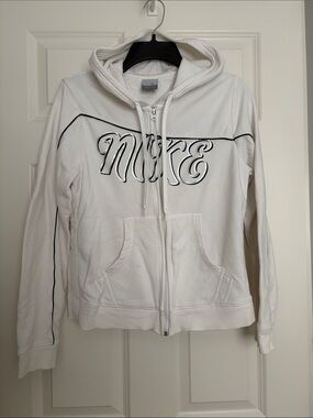 Nike White Hooded Zip-Up Sweatshirt with Black Piping